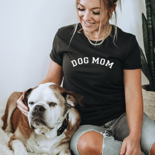 Dog Mom Unisex Tshirt